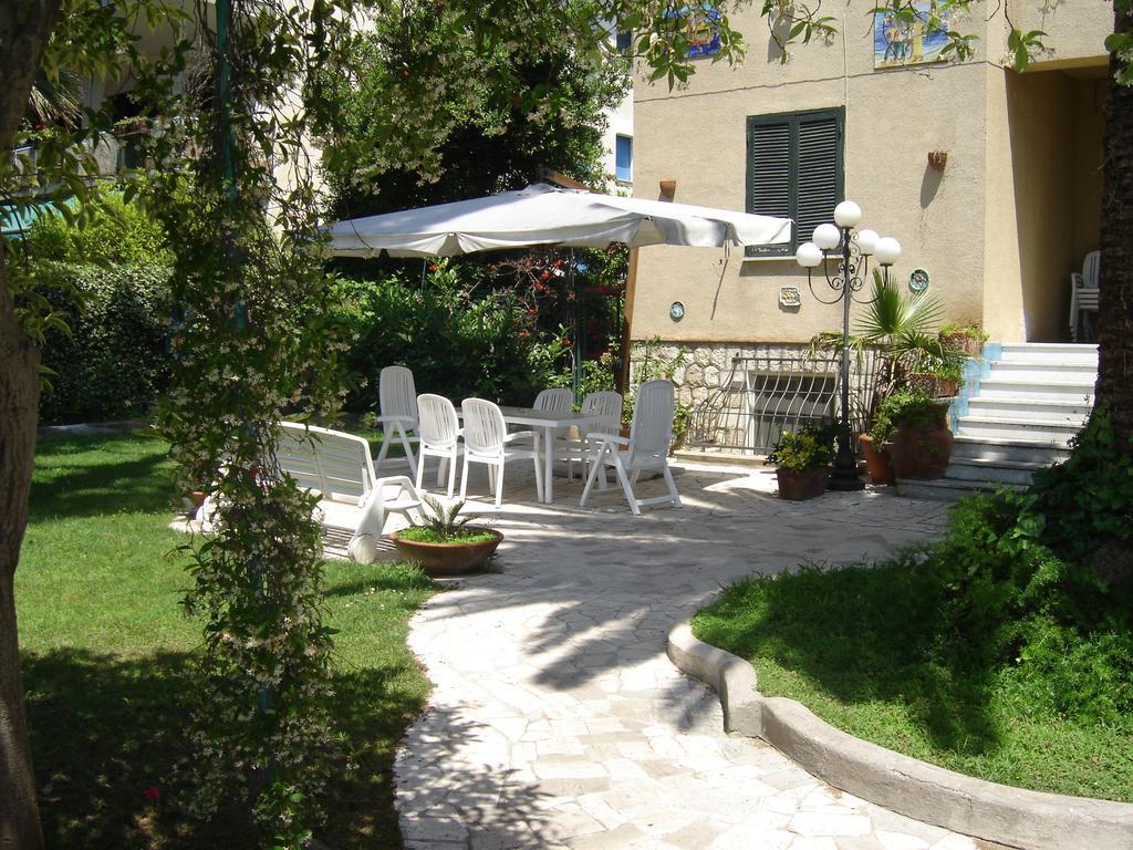 B&B Villa Fantasia Geata Exterior foto